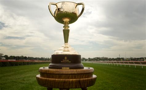 thousands      melbourne cup parade sports news australia