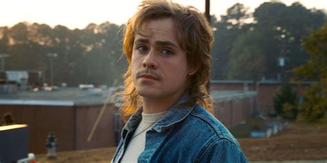 Billy From Stranger Things 2 Isn T Gay Says Actor Dacre