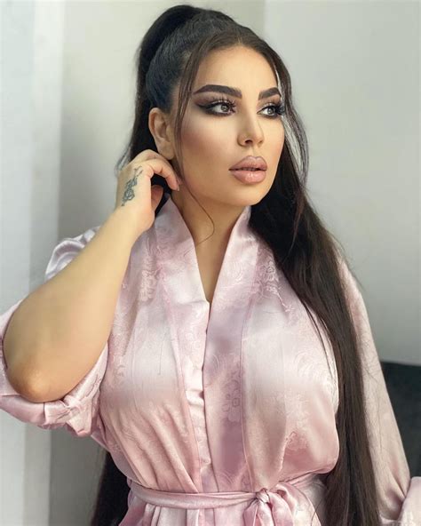 meet afghanistan s biggest pop star aryana sayeed who closely resembles