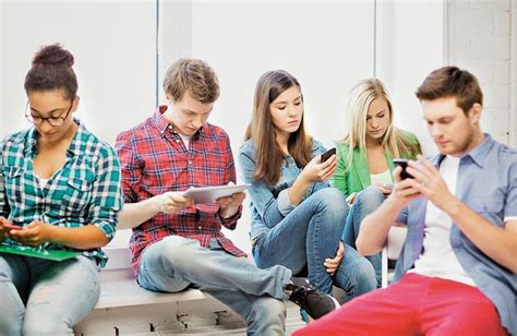Redes Sociales Y Los Adolescentes