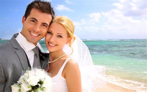 wedding pictures beautiful married couple romantic