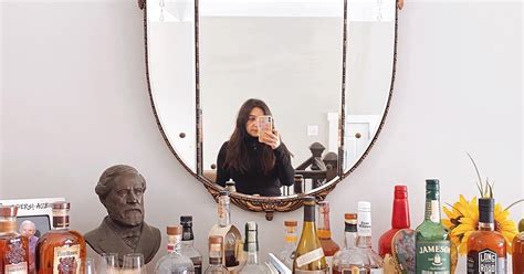 Best Selfie Mirrors Instagram Fashion Trend
