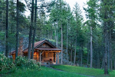 Authentic Log Cabin Exquisitely Restored To 1900 S