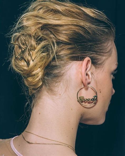 25 Bobby Pin Hairstyles You Haven T Tried But Should
