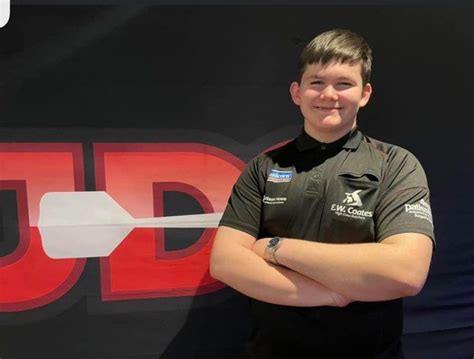 engels toptalent coates tekent nieuw contract bij unicorn dartsnieuwscom