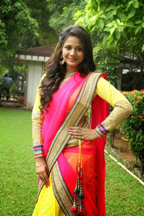 actress aishwarya dutta latest cute hot exclusive saree navel show