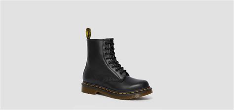 ways  style black  martens nyctastemakers