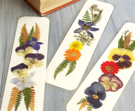 pressed flower bookmarks set   laminated bookmarks etsy flower