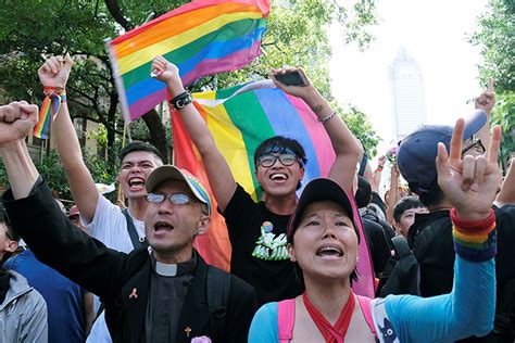 Taiwan Becomes First Asian Nation To Legalize Same Sex Marriage
