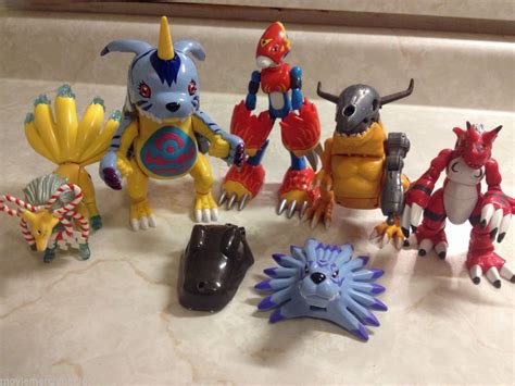 Digimon Digivolving Figure Toy Greymon Gabumon