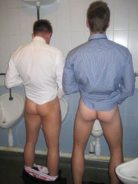 Showing It Off At The Mens Room Urinals Page 30 Lpsg