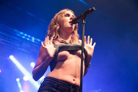 tove lo tits 12 photos thefappening