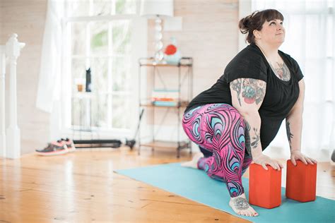 where to find plus size yoga pants and workout clothes