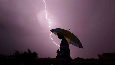 What It’s Like To Be Struck By Lightning Bbc Future