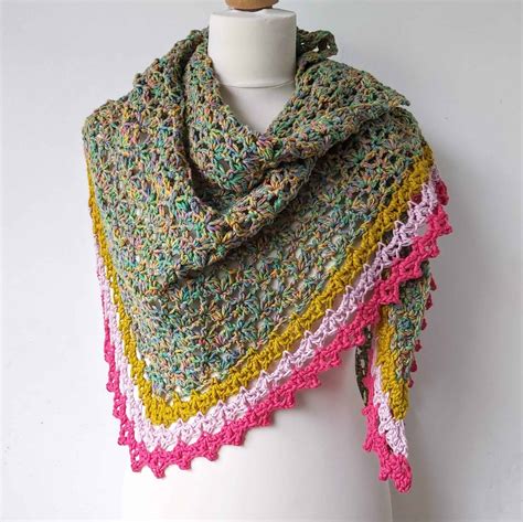 easy crochet triangle shawl  pattern  spindle shawl annie