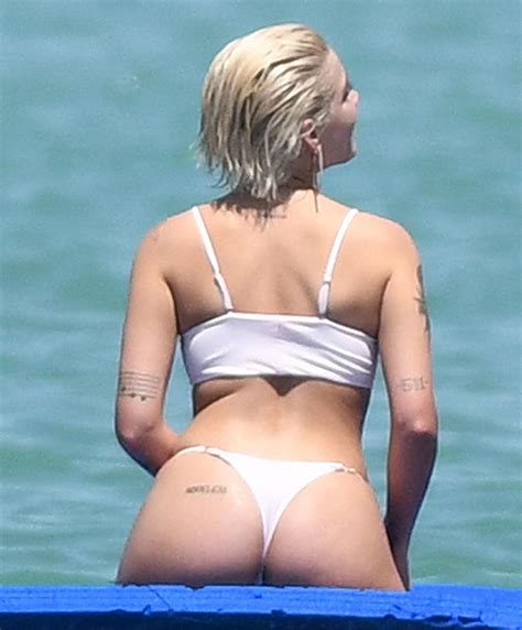 singer halsey flashes her ass in white bikini scandal planet