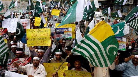 Pakistan Parliament To Convene Over Kashmir Crisis