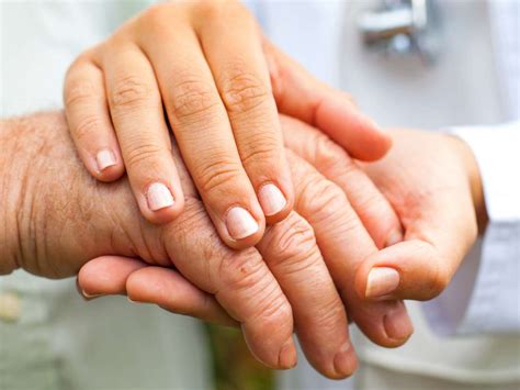 shaking hands hand tremors    treatments
