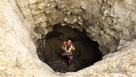man digs well in 40 days for his wife after she s denied water whole