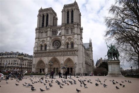 notre dame cathedral in paris abc news australian broadcasting corporation