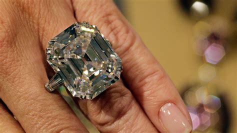 Gems About Jewels Elizabeth Taylor S Jewels Go To Auction