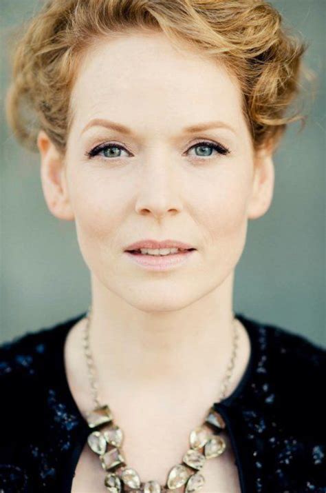 chelah horsdal red headed actresses famous faces actresses