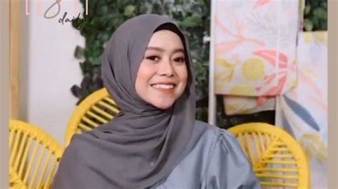 tutorial hijab ala lesti kejora  simpel tapi tetap stylish mudah