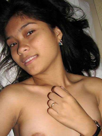 small indian boobs wali teen age babe ne hot karne wala session kiya