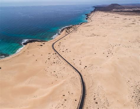 fuerteventura sands  ocean   corralejo dunes park pescart enrico pescantini