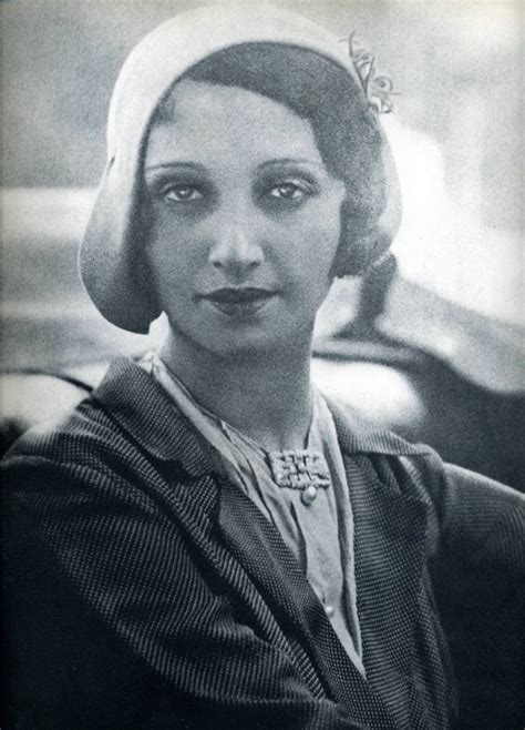 bella a french woman photographed by jacques henri lartigue c 1911 [1152 x 1600] Женщина