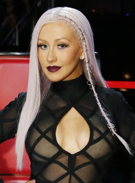 Christina Aguilera Hair Is Now Red See Her New Look