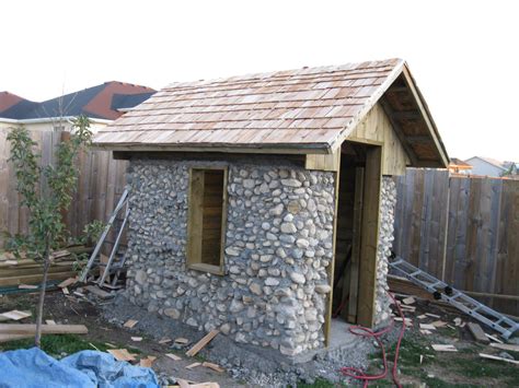 building stone shed page   img jpg  biohouse pinterest