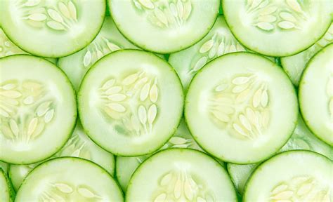 cucumber benefits beauty tips for skin and eyes