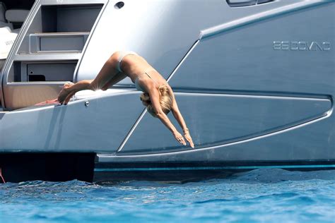 Kate Moss Sexy Ass In St Tropez 50 Photos The Fappening