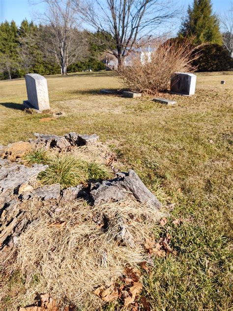 holland cemetery  gladehill virginia find  grave cemetery