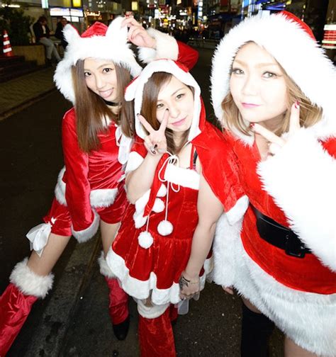 Sexy Santa Cosplay Girls Descend On Shibuya For Christmas 2015 Tokyo