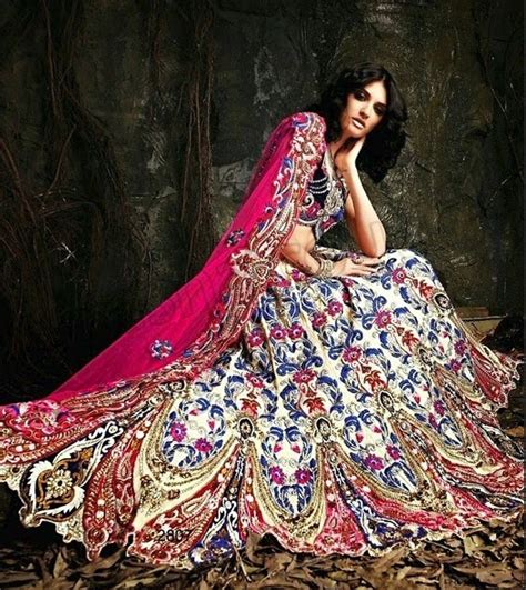 Indian Bridal Dresses Adding Charm To Your Special Day