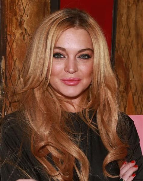 Lindsay Lohan Poses For A Beautiful Head Shot On A Recent Outing