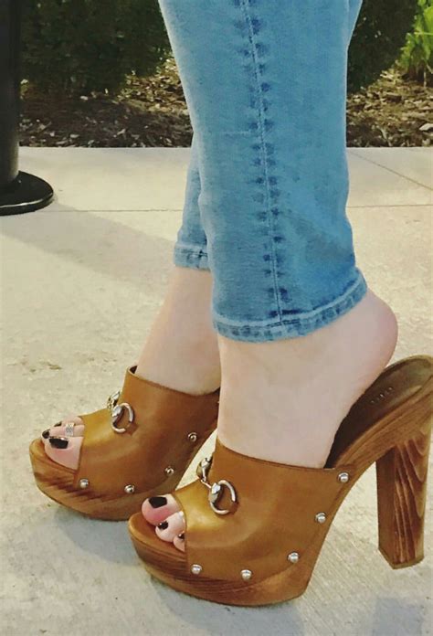 pin auf sexy feet in sexy mules