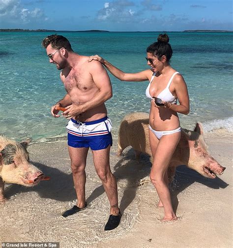 jamie lynn sigler displays her bikini body while vacationing with lance