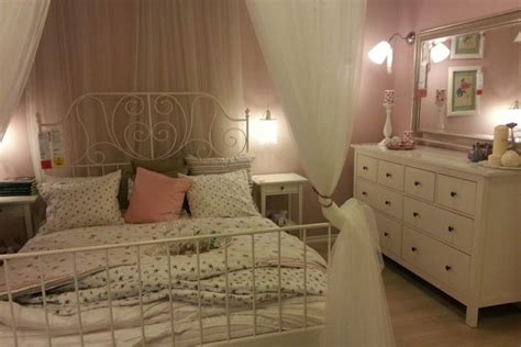 beyaz yatak odasi dekorasyonu  yatak odasi dekorasyon fikirleri