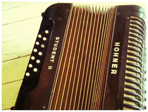 oompaloompah piano accordion