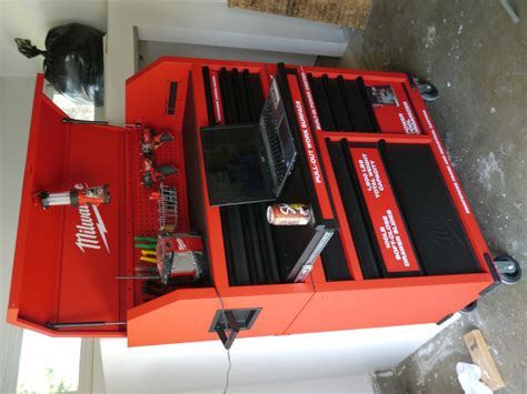 Milwaukee 46 Rolling Steel Storage Chest And Cabinet First Look Tool