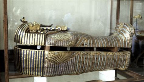 ancient egyptians decorate  sarcophagus  pharaohs synonym