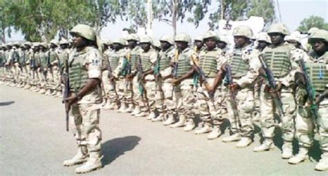 600 nigerian army officers receive specialist courses training abroad