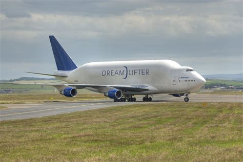 boeing   dreamlifter aircrafts airliner airplane beluga