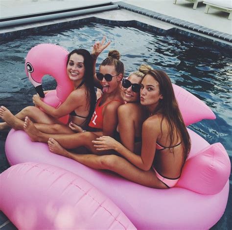 Best Friends Bff Bikini Friends Friendship Girls