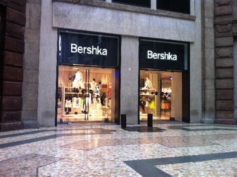 bershka rifa il  allo store  milano  lo rende eco sostenibile gdoweek