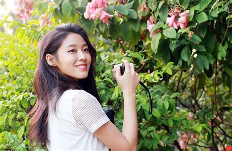 10 real life photos show why seolhyun is the most popular beauty in k