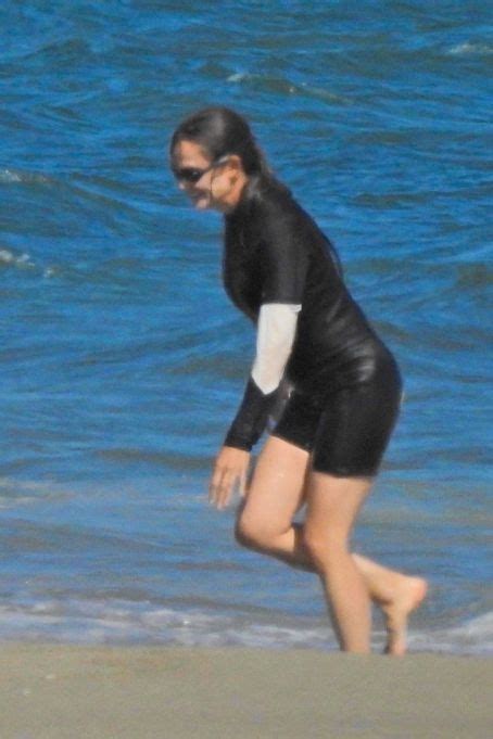 jennifer garner slips into a wet suit for a swim in malibu jennifer